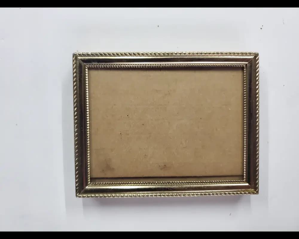 Vintage gold rope picture frame